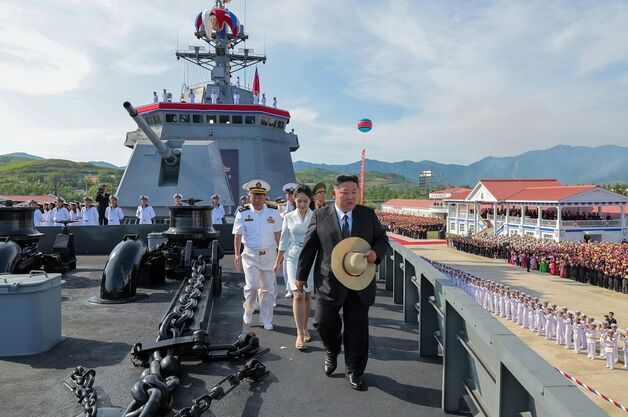 北 구축함 강건호, 외형은 멀쩡한데…정상 기능 수행 여부는 미지수