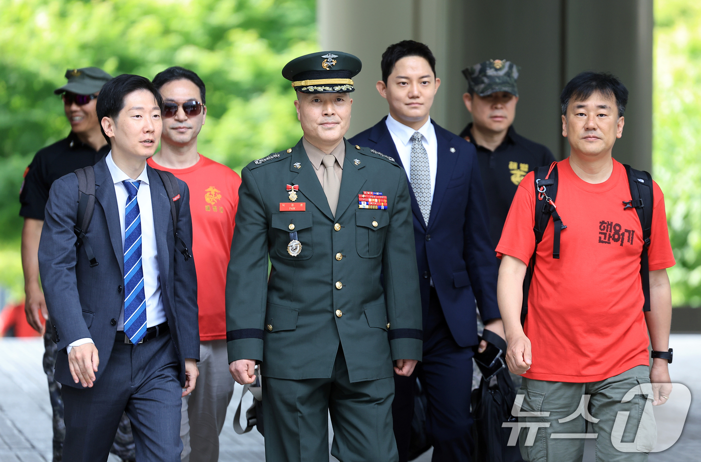 (서울=뉴스1) 박정호 기자 = 해병대 '채 상병 순직 사건'과 관련해 항명 및 상관명예훼손 혐의로 기소된 박정훈 전 해병대 수사단장(대령)이 13일 서울 서초구 서울고등법원에서 …