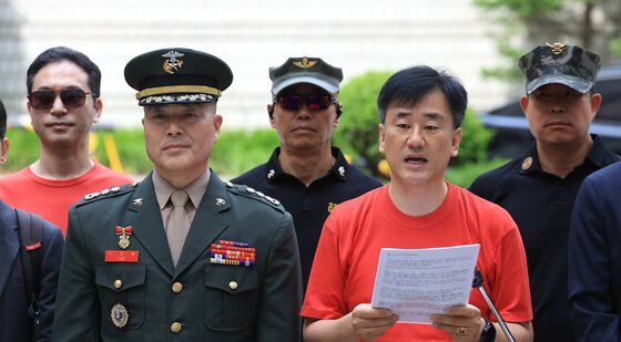 입장문 읽는 김태성 후원회장