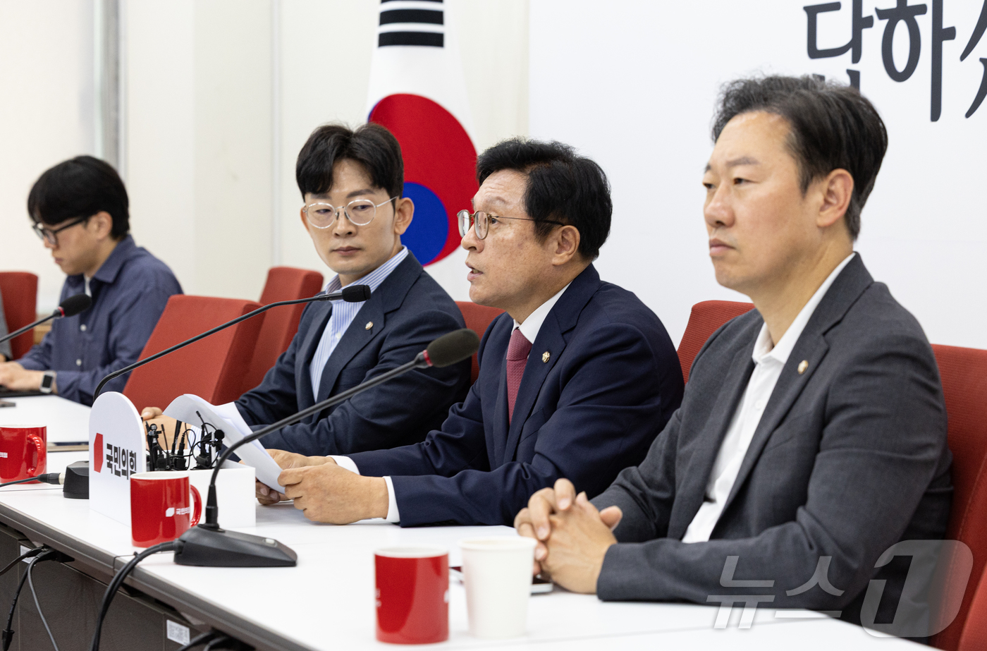 (서울=뉴스1) 이재명 기자 = 박형수 국민의힘 원내수석부대표가 13일 오전 서울 여의도 국회에서 현안 관련 기자간담회를 하고 있다. 2025.6.13/뉴스1