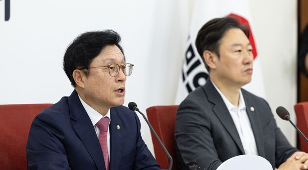 기자간담회 발언하는 박형수 원내수석부대표