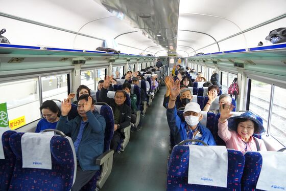 "우리의 소원은 통일"…광주 평화열차 DMZ로 출발