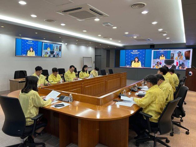 '중동 정세 격량'…외교 2차관, 재외국민보호 대책 점검