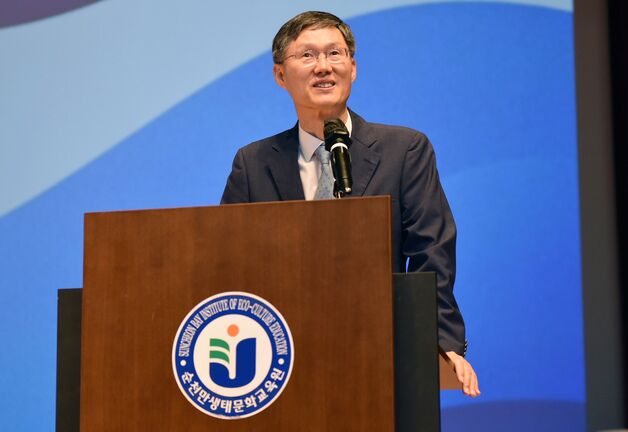 '尹 계엄' 얘기 꺼낸 문형배 "조기 해제 5·18 정신 있었기 때문"