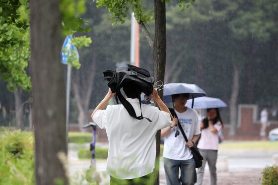 하동·통영·사천·거제·고성·남해 호우주의보…·부산·창원 호우예비특보