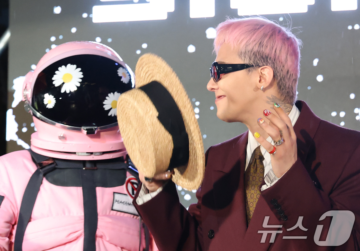 (서울=뉴스1) 권현진 기자 = 빅뱅 지드래곤(GD,권지용)이 13일 오후 서울 용산구 그랜드 하얏트 서울 호텔에서 열린 '피스마이너스원 프리미엄 하이볼 론칭 파티-더 시그널(TH …