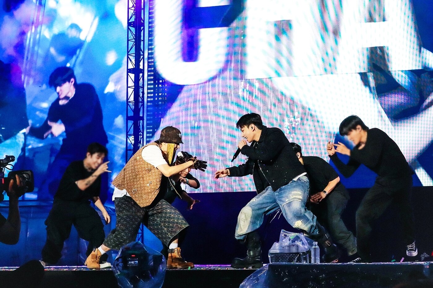 본문 이미지 - 그룹 방탄소년단 제이홉(왼쪽), 정국 / 사진제공=빅히트 뮤직