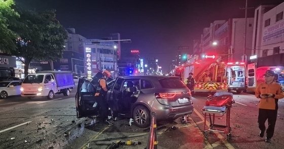 군인 아들 마중가던 어머니 참변…음주 벤츠 20대 "운전 강요당했다"