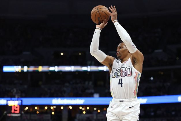 'NBA 트리플 더블 1위' 웨스트브룩, 옵션 거부…덴버 떠난다