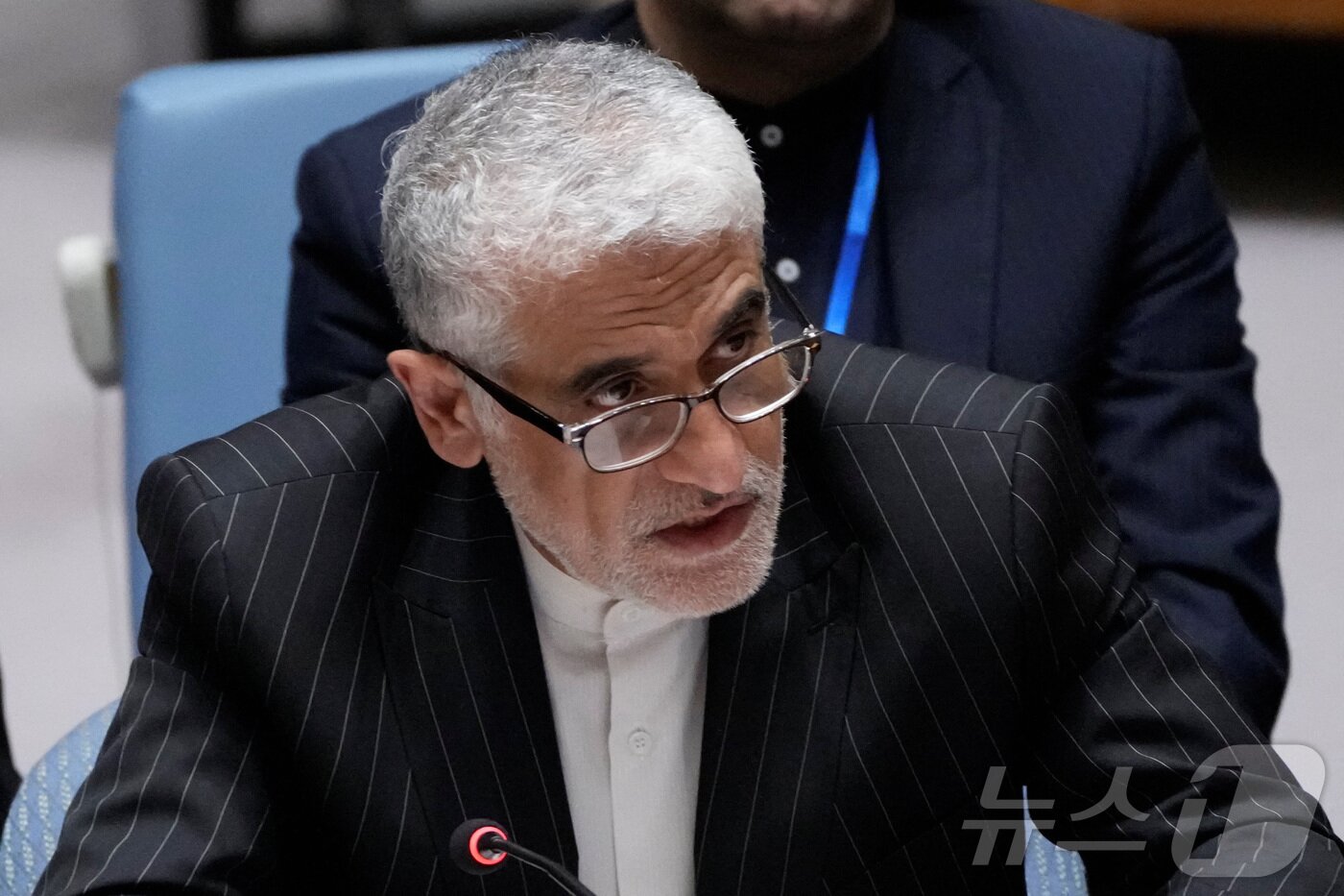 본문 이미지 - 13일(현지시간) 아미르 사에이드 이라바니 주유엔 이란 대사가 미국 뉴욕 유엔 본부에서 열린 유엔 안전보장이사회 회의에 참석했다. 25.06.13 ⓒ 로이터=뉴스1 ⓒ News1 김예슬 기자