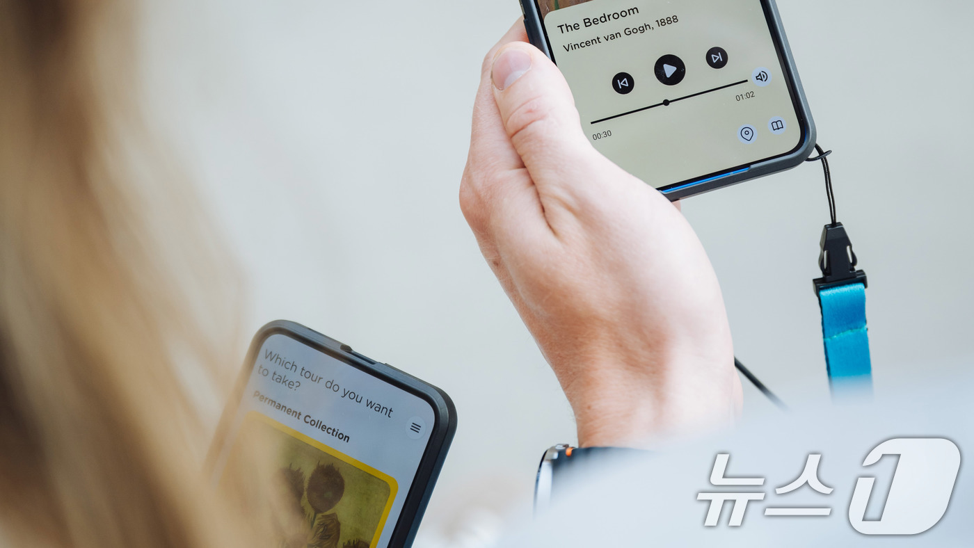 (서울=뉴스1) = 삼성전자는 네덜란드 암스테르담에 위치한 반고흐 미술관과 3년간의 파트너십을 체결하고, 모바일 혁신 기술을 통해 예술 관람 경험을 향상시킬 예정이라고 15일 밝혔 …
