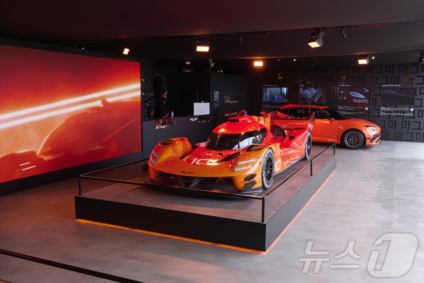 (서울=뉴스1) = 제네시스가 레이싱팀 ‘제네시스 마그마 레이싱(Genesis Magma Racing)’이 프랑스 르망 지역에서 지난 14~15일 열린 르망 24시의 ‘LMP2(L …