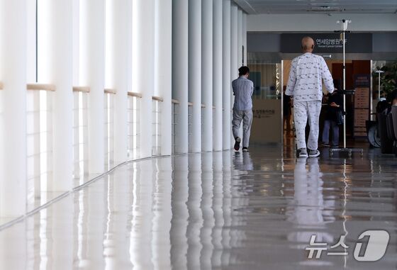10명 중 8명 "지역 국립대학병원에 정부 지원 필요"