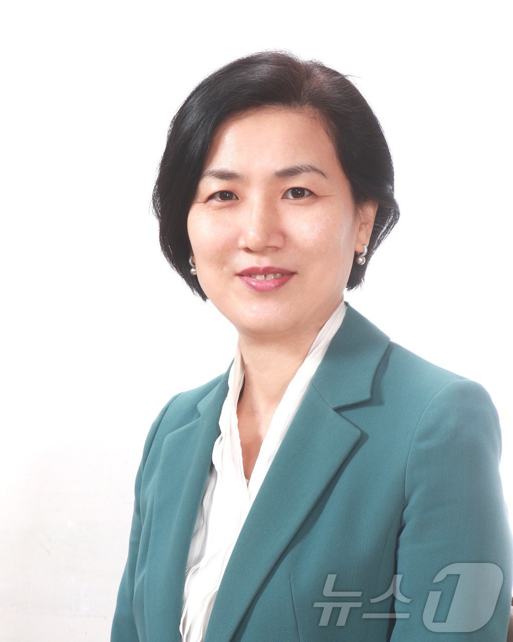 (서울=뉴스1)  박지혜 기자 = 이재명 대통령은 15일 국가안보실 3차장에 오현주 주교황청 대사를 임명했다. (대통령실 제공. 재판매 및 DB 금지) 2025.6.15/뉴스1