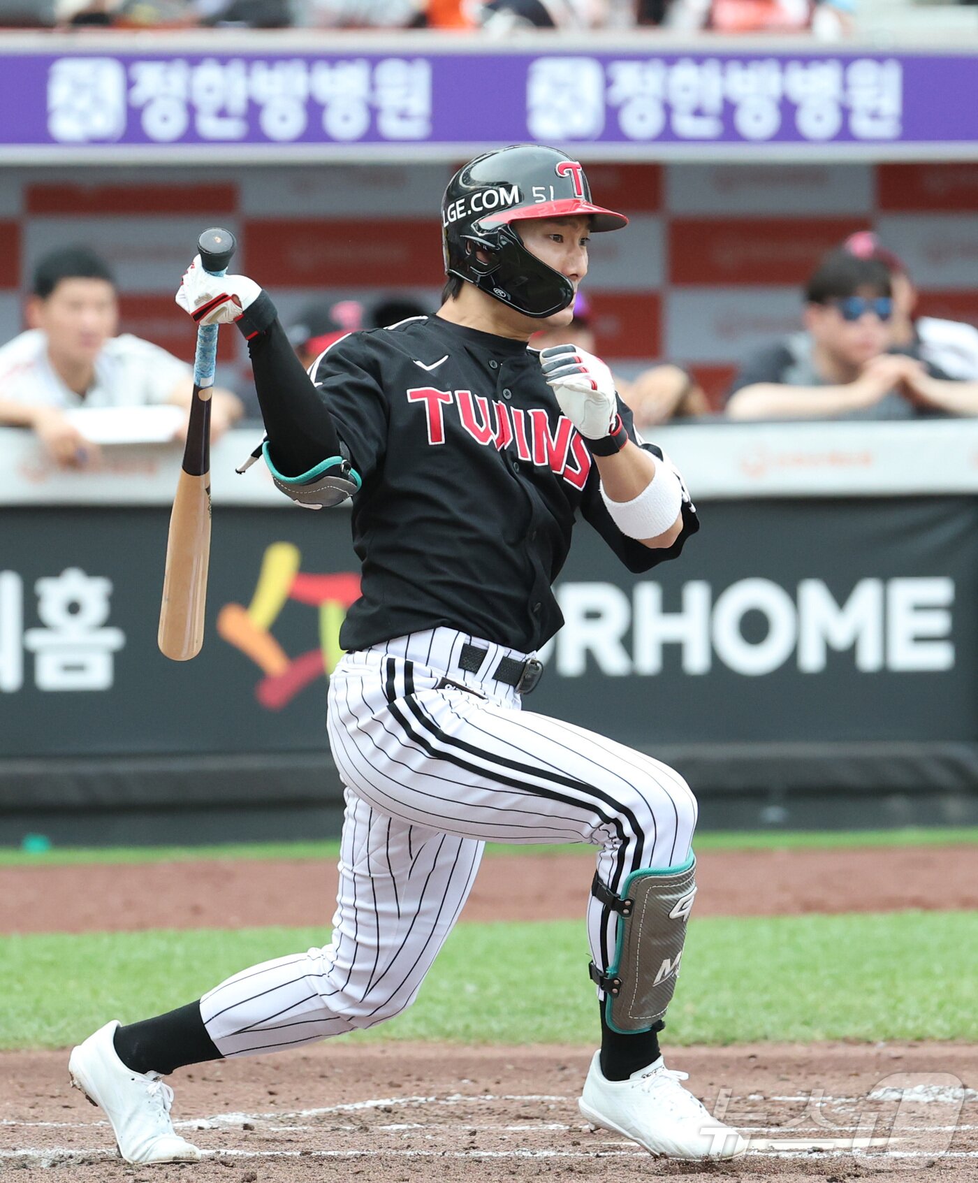 본문 이미지 - LG 트윈스 신민재. 2025.6.15/뉴스1 ⓒ News1 김기남 기자