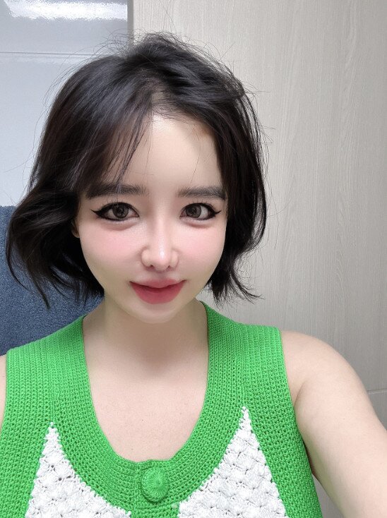 본문 이미지 - 사진=박봄 인스타그램