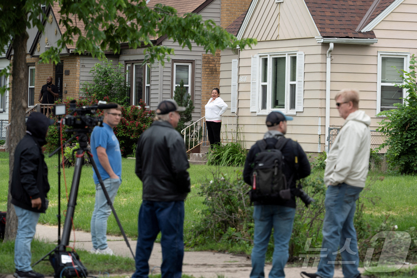 (미니애폴리스 로이터=뉴스1) 류정민 특파원 = 14일(현지시간) 미국 미네소타주 미니애폴리스에서 민주당 주 하원의원 멀리사 홀트먼과 그녀의 남편 마크가 총격으로 사망한 사건이 발 …