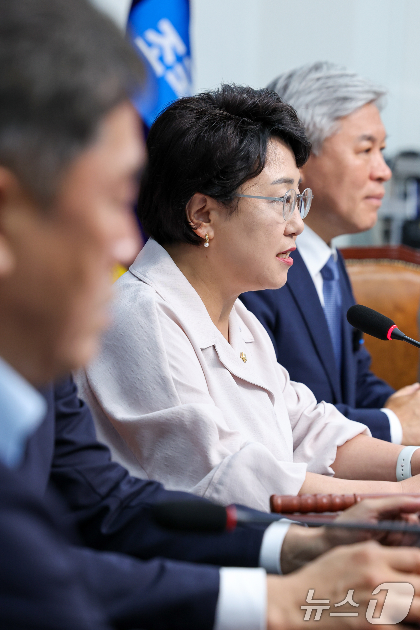 (서울=뉴스1) 안은나 기자 = 김선민 조국혁신당 대표 권한대행이 16일 오전 서울 여의도 국회에서 열린 최고위원회의에 참석해 모두 발언하고 있다. 2025.6.16/뉴스1