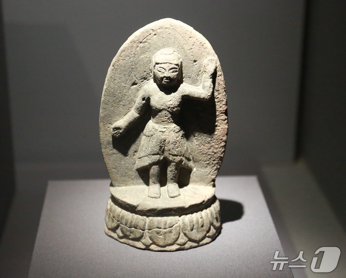 본문 이미지 -  제천 점말동굴 등에서 발굴된 모형의 불교 유적.2025.6.16./뉴스1 ⓒ News1 손도언 기자