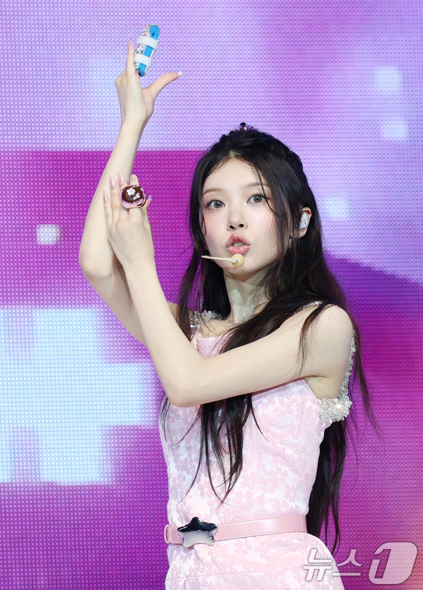 모카, 신비로운 눈빛