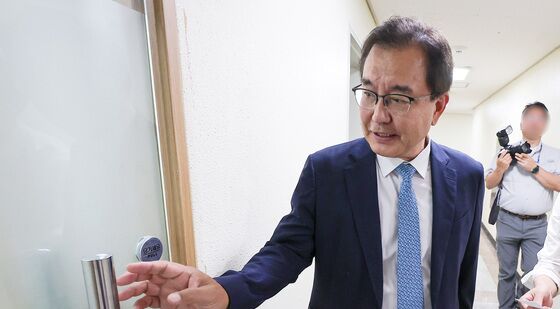 사무실 출근하는 '순직해병 의혹' 이명현 특검