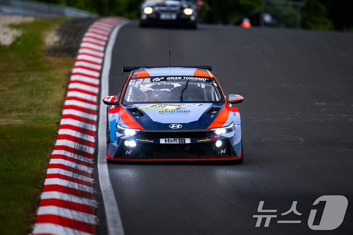 (서울=뉴스1) = 현대자동차가 고성능 브랜드 '현대 N'이 오는 19일부터 독일 라인란트팔츠주 뉘르부르크 지역에서 열리는 '2025 뉘르부르크링 24시 내구레이스'에 출전한다고 …