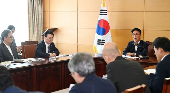 사회분야 부처 업무보고 받는 김민석 총리 후보자