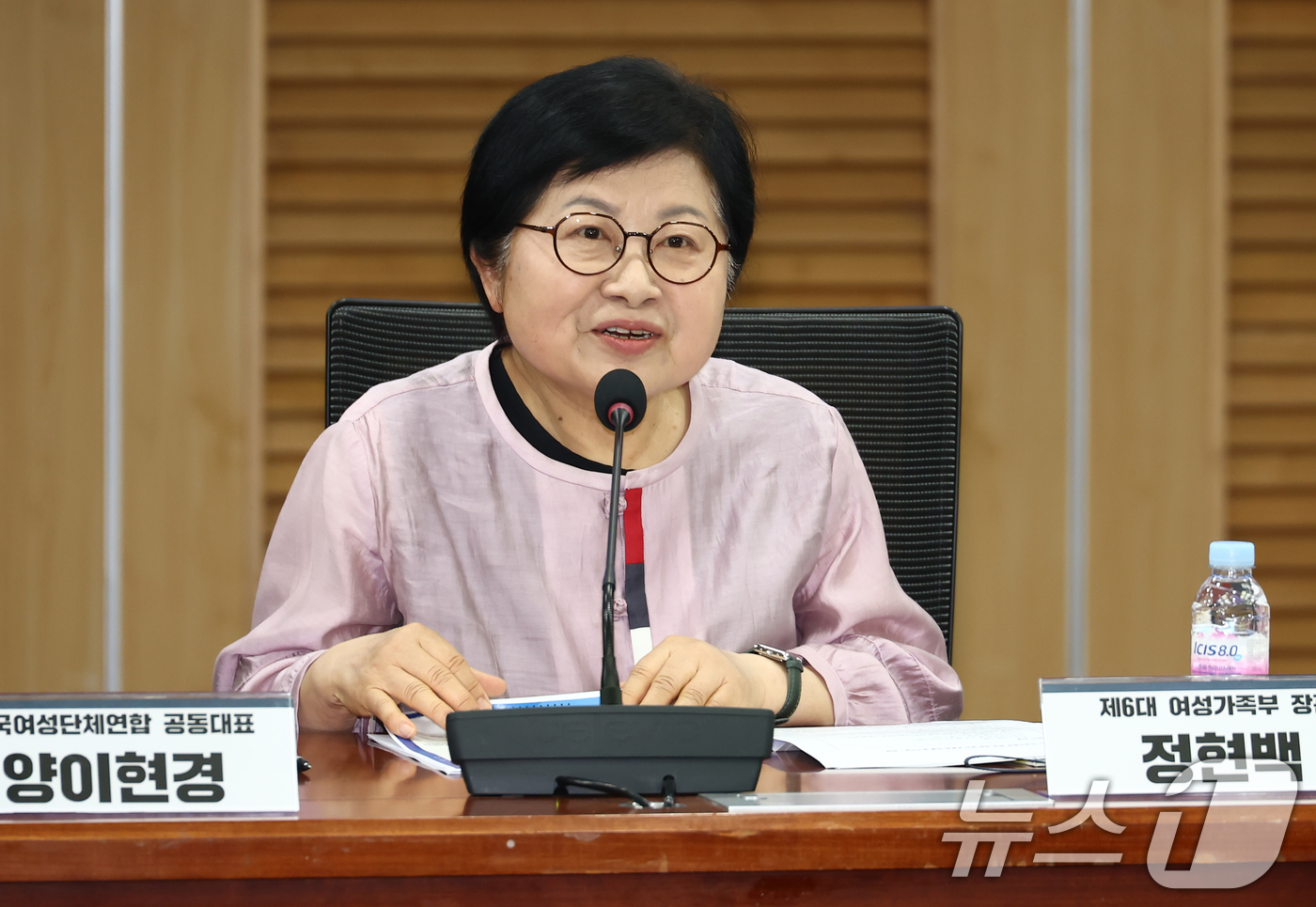 (서울=뉴스1) 김민지 기자 = 정현백 전 여성가족부 장관이 17일 오전 서울 여의도 국회 의원회관에서 열린 여성가족부 확대 개편 방안 토론회에서 발언하고 있다. 2025.6.17 …