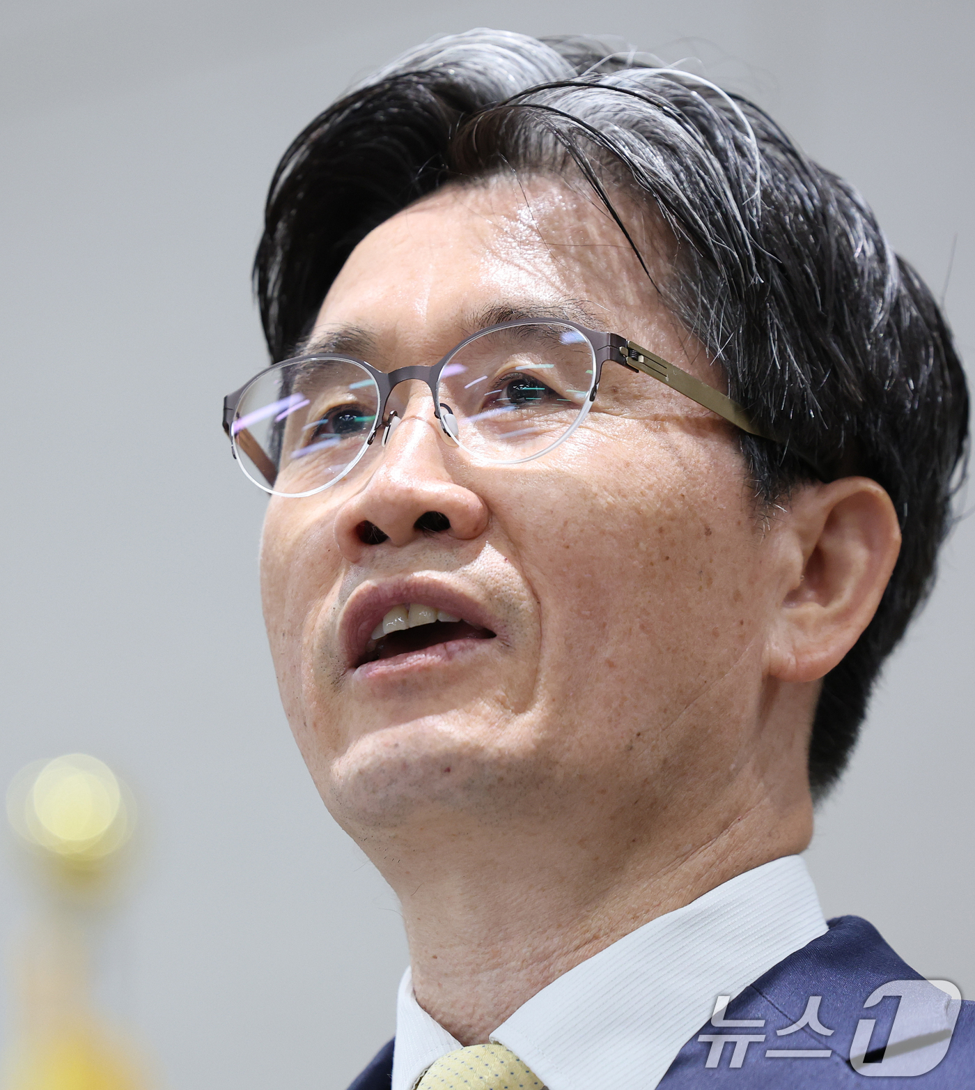 (과천=뉴스1) 오대일 기자 = 오동운 고위공직자범죄수사처장이 취임 1주년을 맞은 17일 오전 경기 과천 정부청사에서 열린 공수처 출입기자단 간담회에서 모두발언을 하고 있다.오 처 …