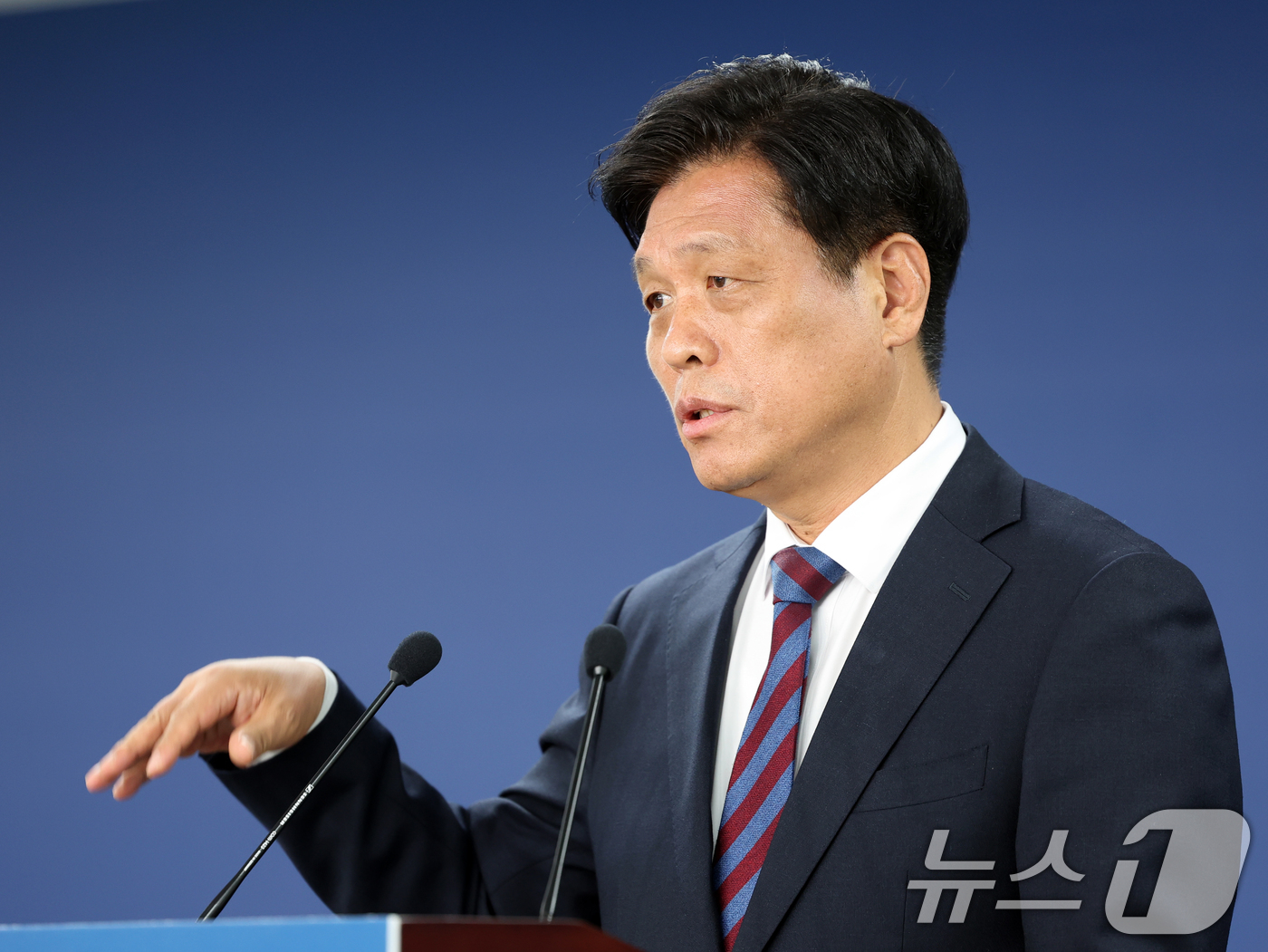 (서울=뉴스1) 황기선 기자 = 조승래 국정기획위원회 대변인이 17일 오전 서울 종로구 국정기획위원회에서 브리핑을 하고 있다. 2025.6.17/뉴스1