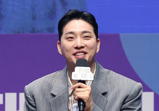 박위, CCTV 공개 논란 속 100만 구독 깨졌다…"또 다른 차별" 댓글도 조명(종합)