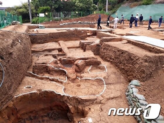 칠지도 만든 충주 '철 생산 유적 활용 방안' 찾는다