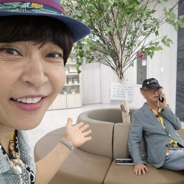 76세 전유성 야위었지만 밝은 표정…조혜련 "울컥, 건강하시길"