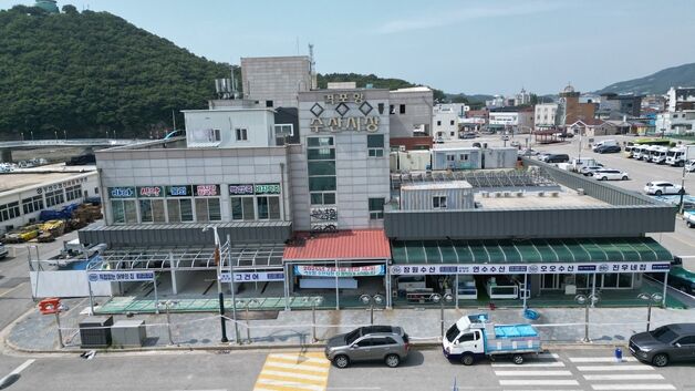 '화재 피해' 부안 격포항 수산시장 내달 1일부터 영업 재개한다