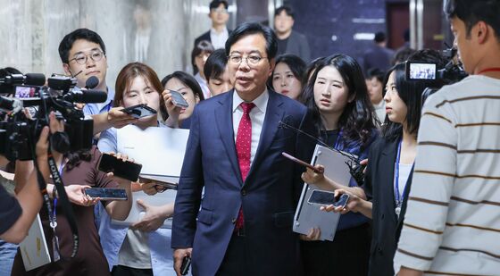 답변하는 송언석 원내대표