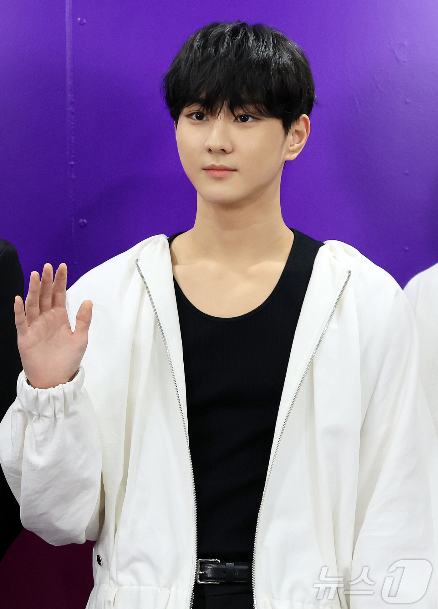 (서울=뉴스1) 김진환 기자 = 보이그룹 엔하이픈 정원이 17일 오전 서울특별시청에서 열린 ‘2025 서울특별시 홍보대사 위촉식’에서 포즈를 취하고 있다. 2025.6.17/뉴스1 …