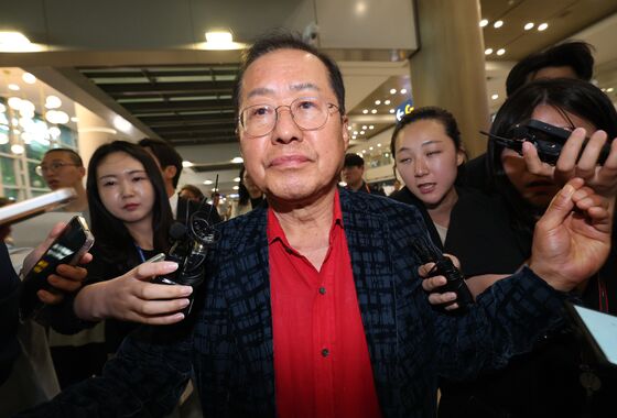 [뉴스1 PICK] 돌아온 홍카콜라 "새 정부 정치보복 말길, 향후 역할은 차차"