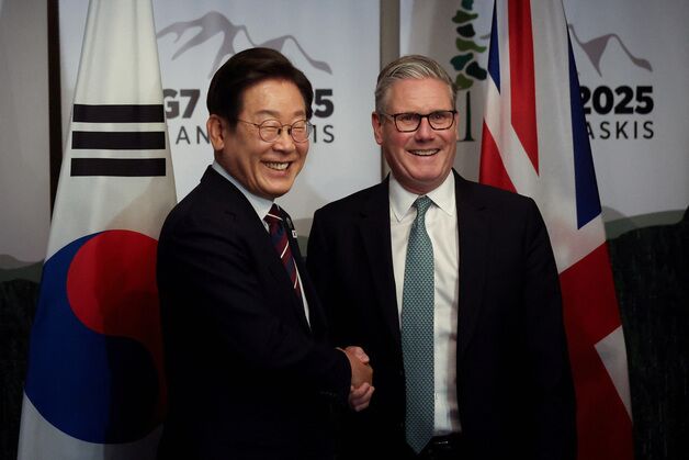 李대통령, 영국 총리와 정상회담…북핵 협력·한영 FTA 개선 공감(종합)