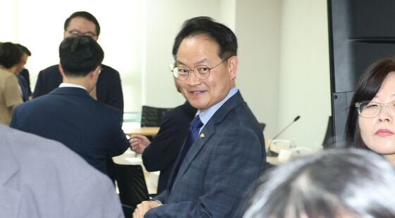 당정대 협의회 참석한 허영 원내정책수석부대표
