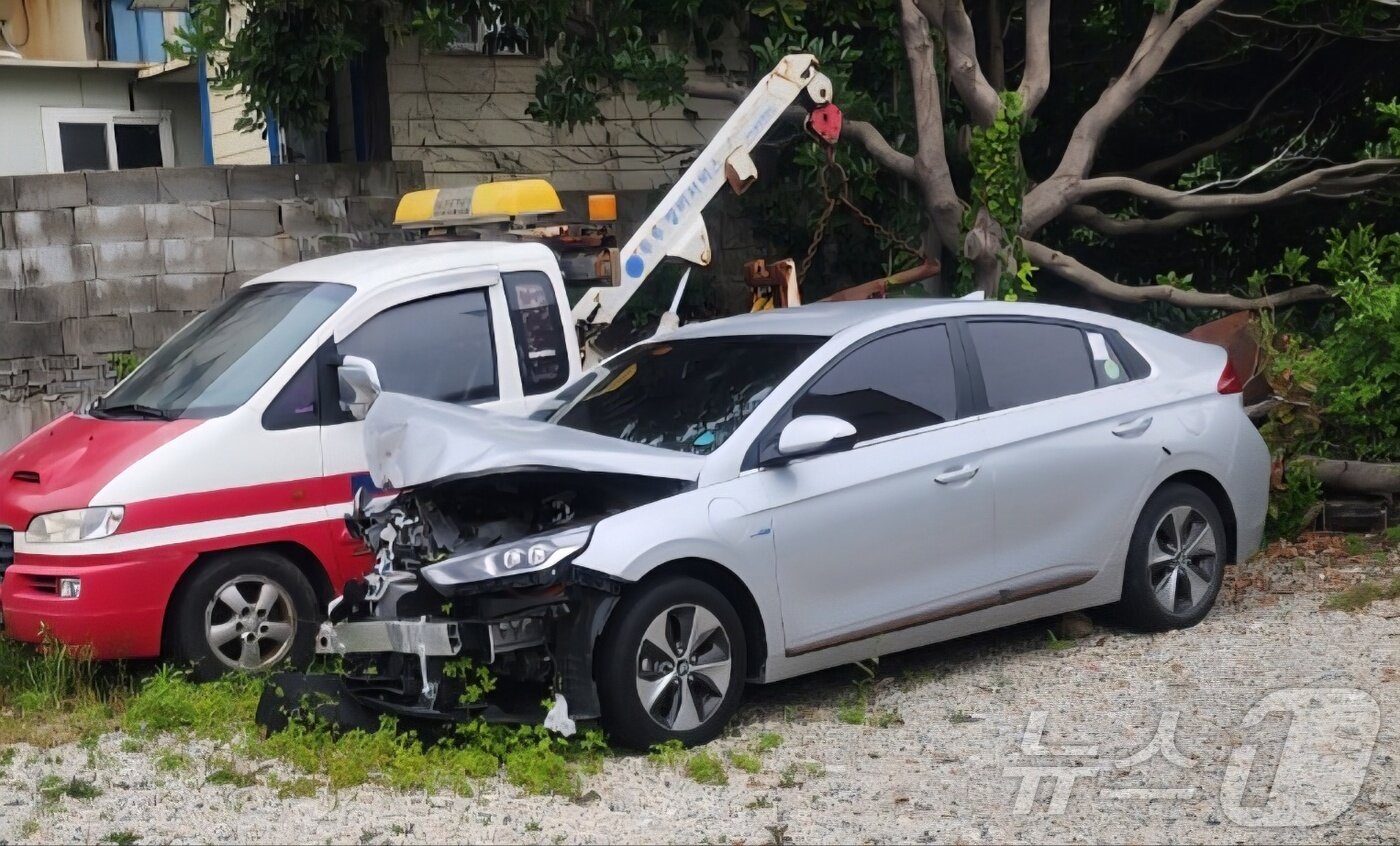 본문 이미지 - 정기명 여수시장 비서실장이 몰다 사고낸 관용차.&#40;독자 제공. 재판매 및 DB 금지&#41;