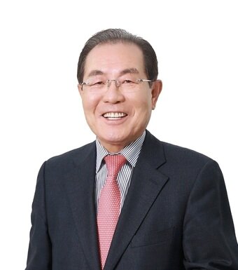 본문 이미지 - 윤동한 콜마그룹 회장.(콜마비앤에이치제공)