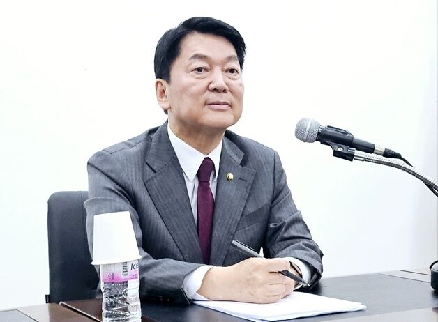 안철수 "국힘 집단지도체제는 한 발짝도 못 나가는 변종 히드라"