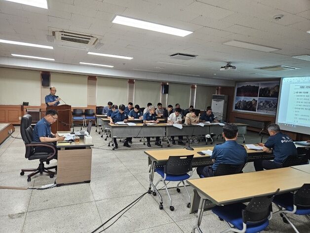 영암경찰서, 장마철 자연재난 총력 대응…대책 회의 개최