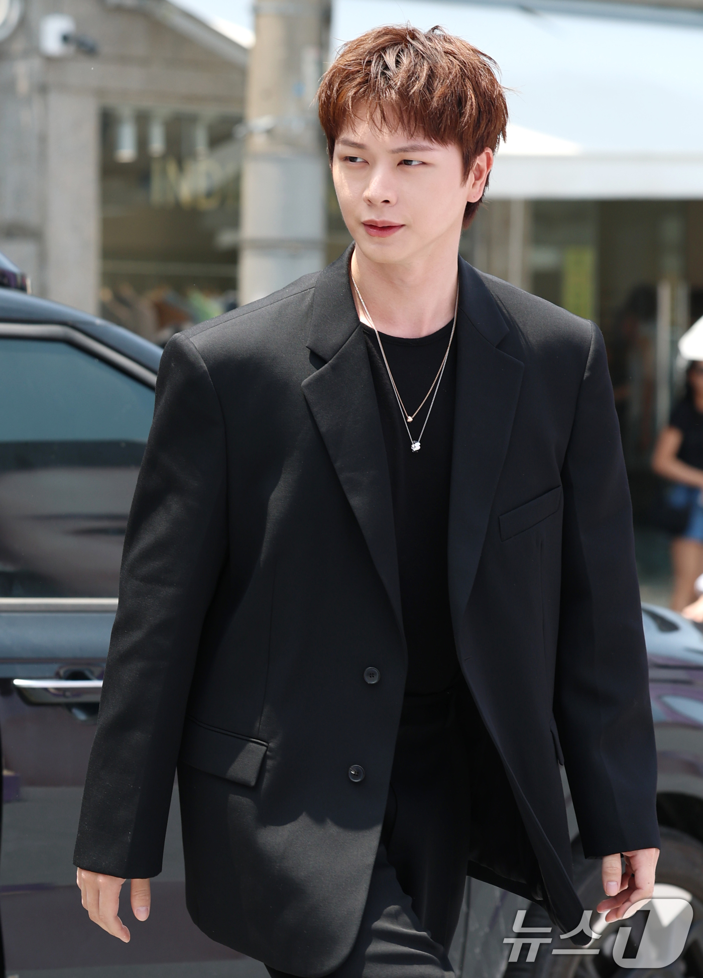 (서울=뉴스1) 권현진 기자 = 비투비 육성재가 18일 서울 성동구 MM성수에서 열린 골든듀 ‘듀이터널스 & 펄시피아’ 팝업행사에 참석하고 있다. 2025.6.18/뉴스1