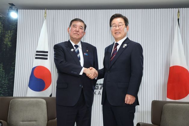 李대통령 내외, 숨 가빴던 'G7' 마치고 귀국길…추경 등 현안 산적