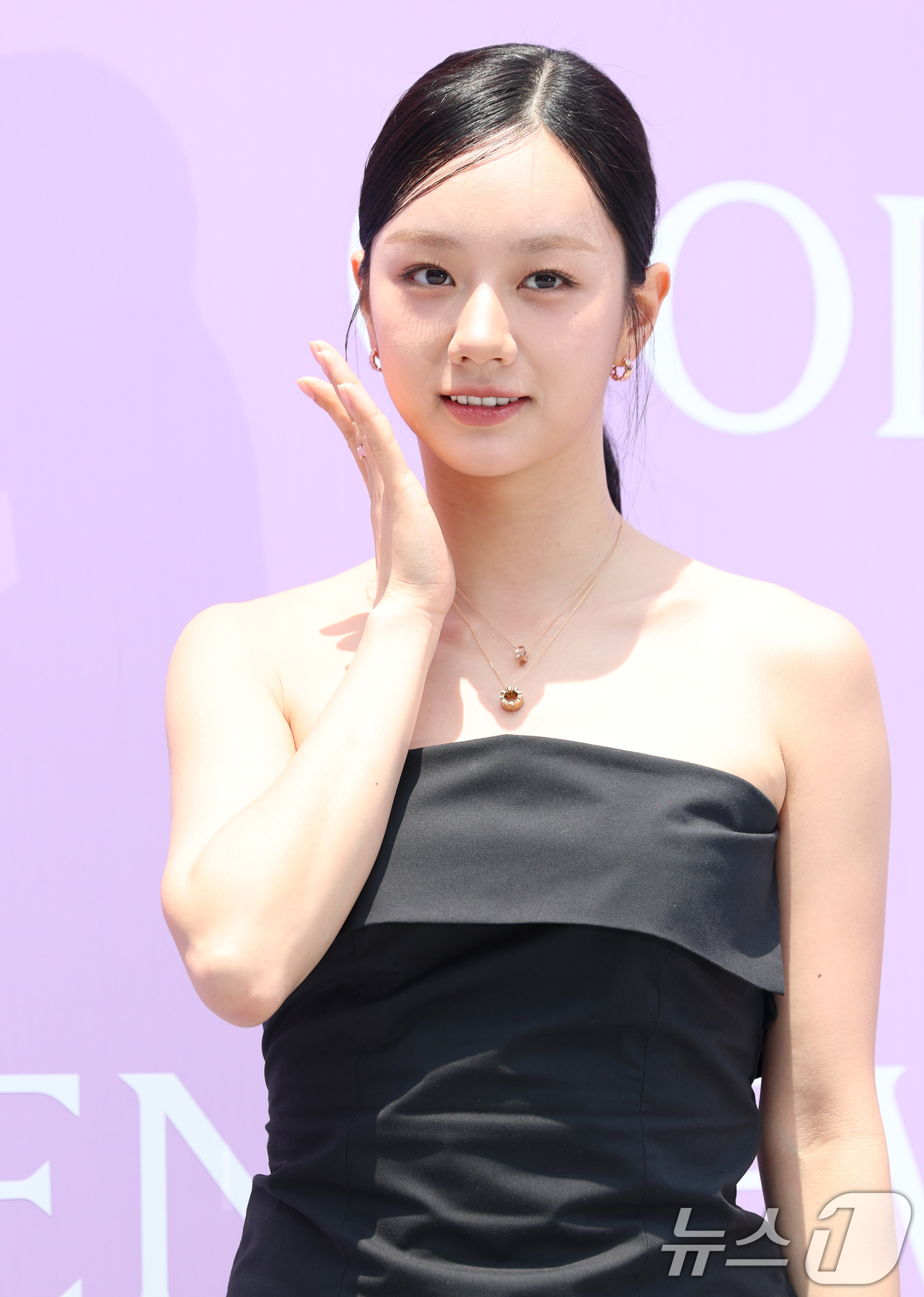 (서울=뉴스1) 권현진 기자 = 배우 혜리가 18일 서울 성동구 MM성수에서 열린 골든듀 ‘듀이터널스 & 펄시피아’ 팝업행사에 참석해 포즈를 취하고 있다. 2025.6.18/뉴스1 …