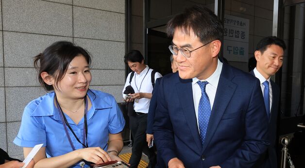 민중기 특검팀에 합류한 김형근 특검보