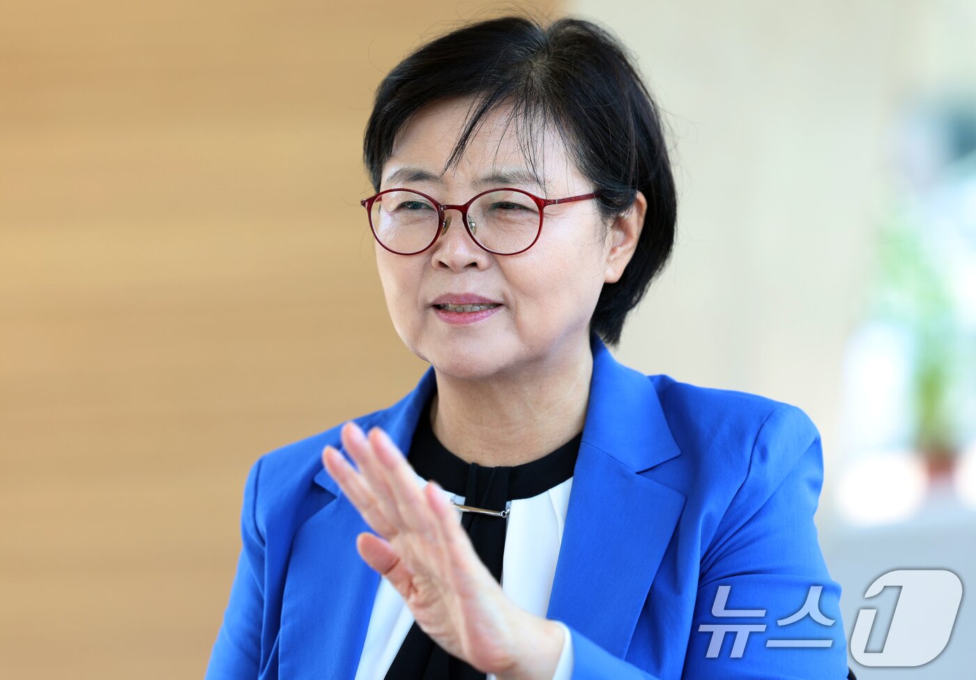 본문 이미지 - 이순희 강북구청장이 서울 강북구 우이천 수변활력센터에서 뉴스1과 인터뷰를 하고 있다. ⓒ News1 김명섭 기자