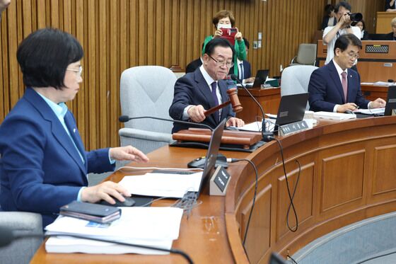 '김민석 청문회' 증인 두고 여야 신경전…與 "남이 된 전 배우자 어떻게"