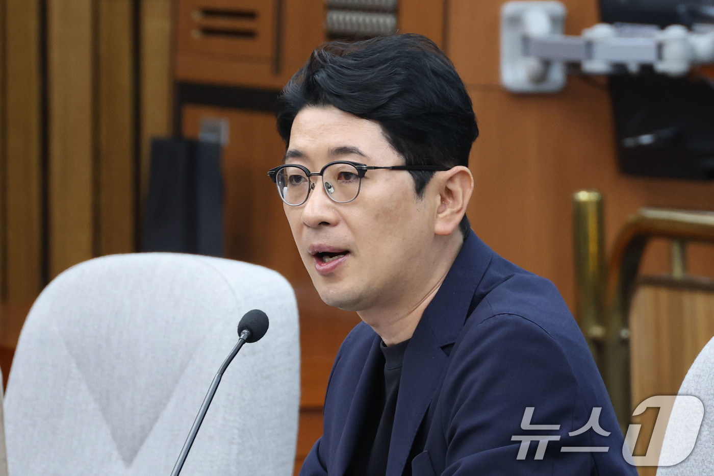 (서울=뉴스1) 이광호 기자 = 18일 오후 서울 여의도 국회에서 열린 국무총리 임명동의에 관한 인사청문특별위원회 전체회의에서 주진우 국민의힘 의원이 발언하고 있다.   2025. …